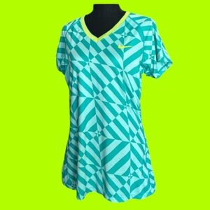 🔥NIKE PRO! DRI-FIT! COOL GEOMETRIC FITTED ATHLETIC TOP! AWESOME COLORS! WORKOUT!